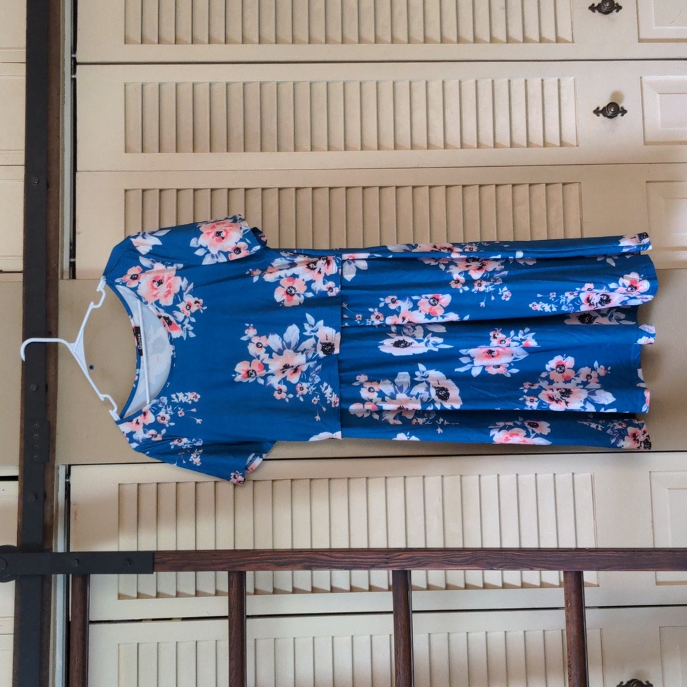 Quinee Floral Nursing Dress Large